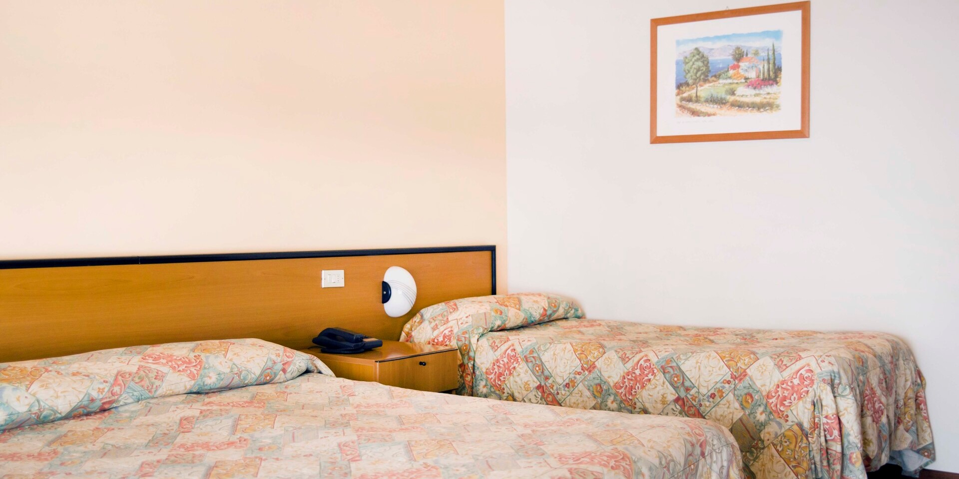 Hotel Aries Lesa Camera